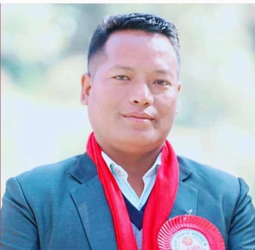 कक्षा १२ को परीक्षार्थी मरिण गाउँपालिकाका अध्यक्षले ‘खेताला’ परीक्षार्थी राखेको पुष्टि, केन्द्राध्यक्ष हटाइए