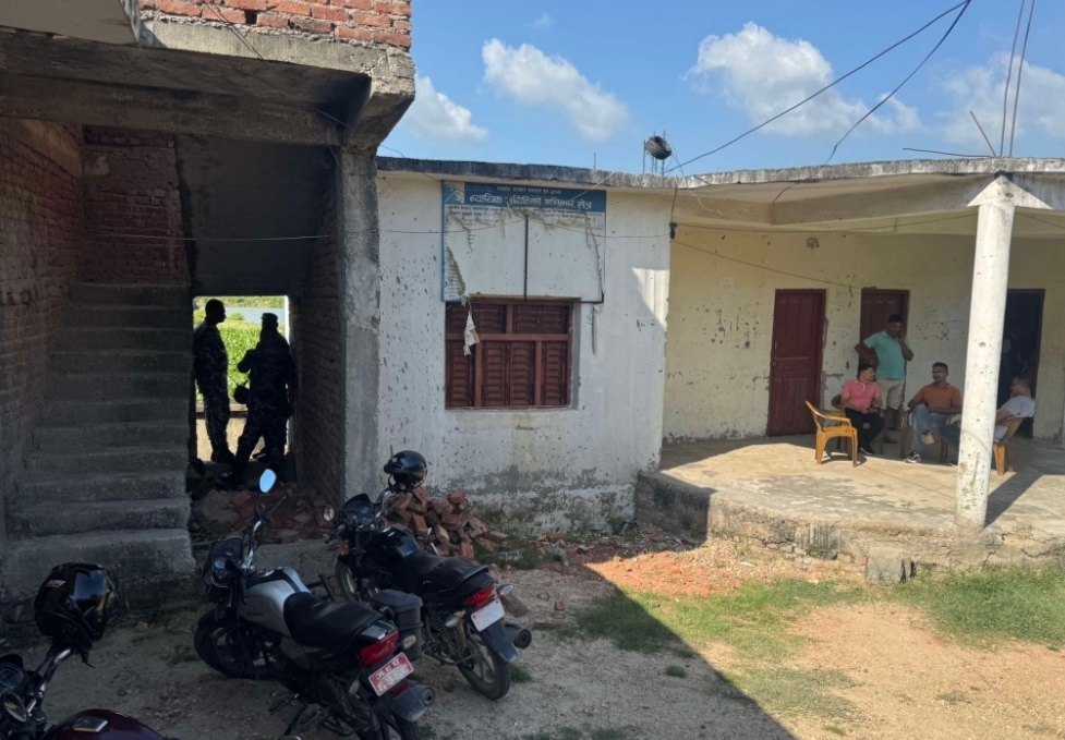 ४ लाख ५० हजार घुससहित वडा अध्यक्ष पक्राउ